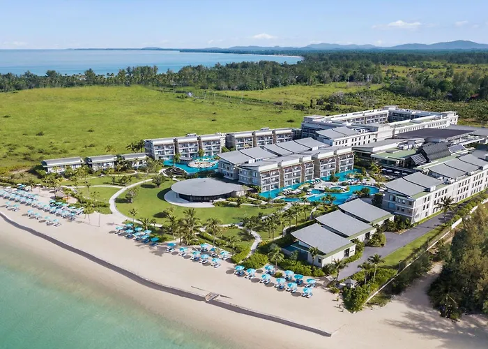 Le Meridien Khao Lak Resort & Spa