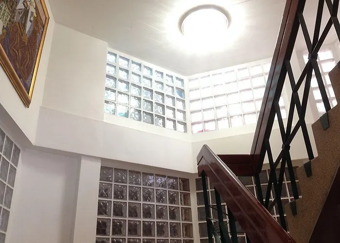 Yj Hotel