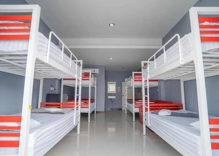 Street Zone Home Stay By Little Paradise