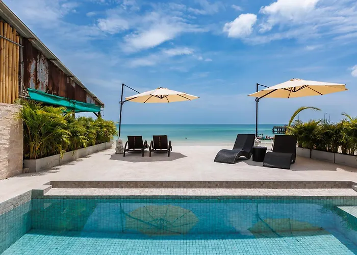 Zivilla Private Pool Beachfront