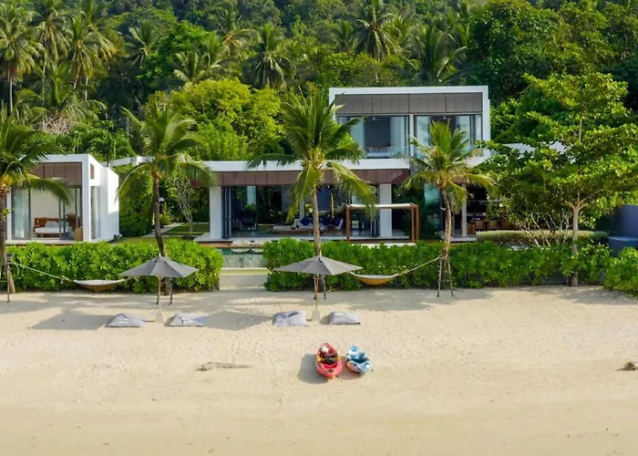 Absolute Luxury Villa Malouna- Beachfront 6 Bedrooms Plus 2 Kids Bunk Room