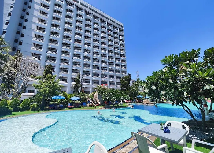 Grand Jomtien Palace Hotel - Sha Extra Plus