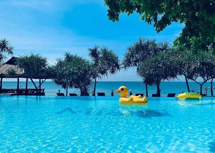 Lanta Miami Resort - Sha Extra Plus