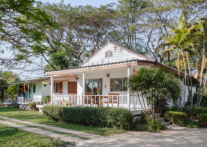 Baan Pai Riverside Resort