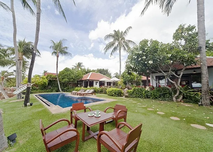 Bangrak Beachfront Villa