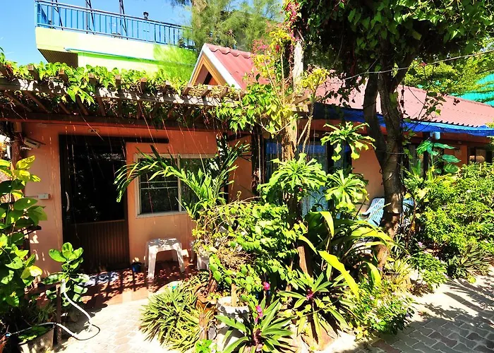 Dee Dee Beach House