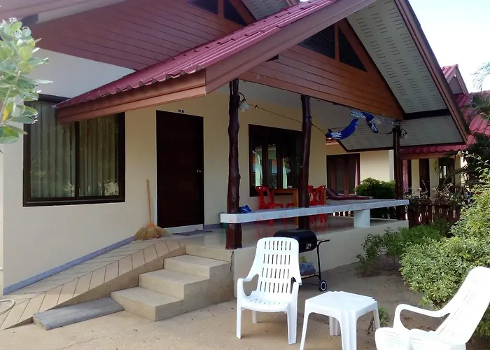 Happy House - Ban Saen Suk