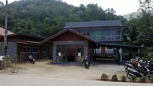 Maehaad Garden Inn