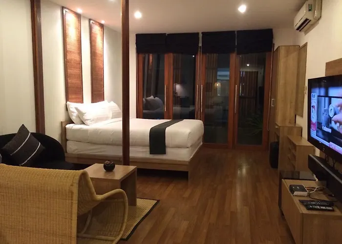 5Ive Beach House Hotel