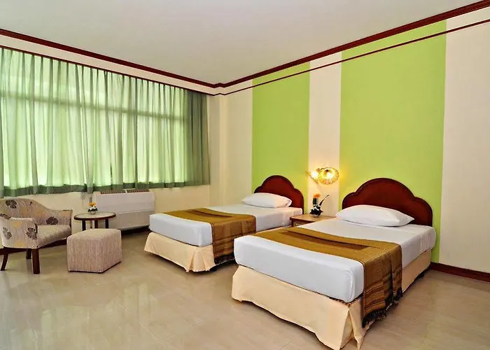 Thavorn Hotel