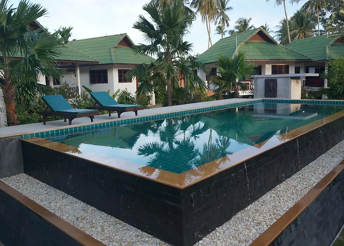 Baannoksuan Resort