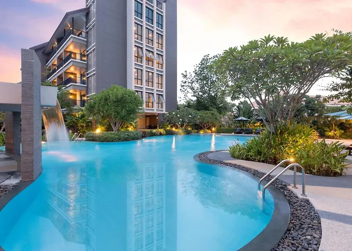 Manhattan Pattaya Hotel - Sha Extra Plus