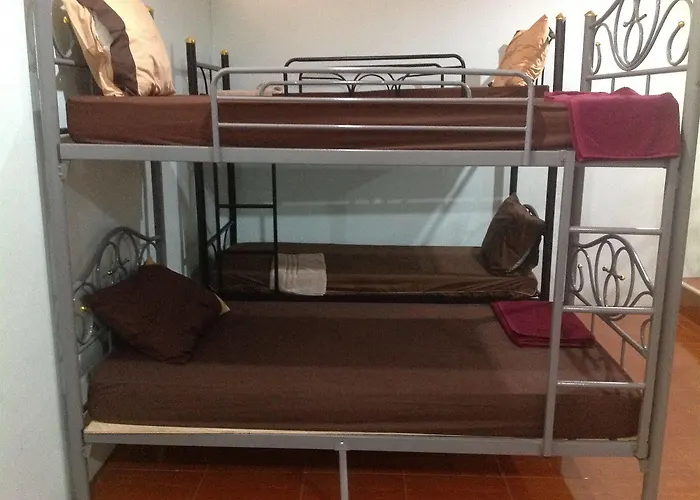 Pen Hostels