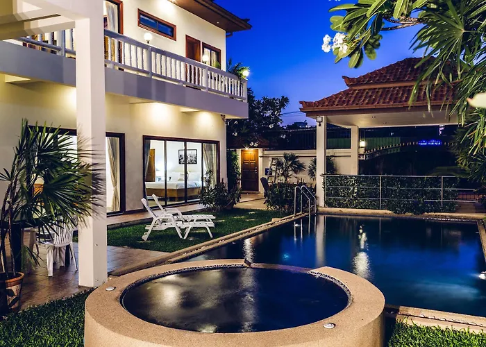 Avoca Pool Villas