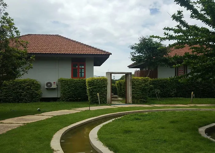 Boat Lodge Pool Villa