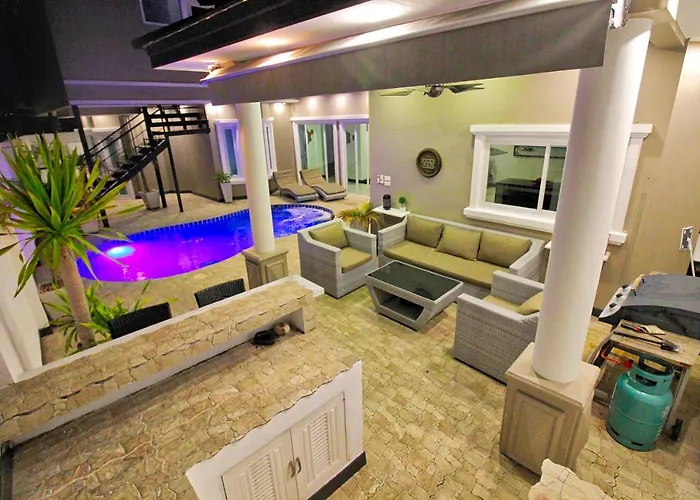 Tj Private Pool Villa Pattaya