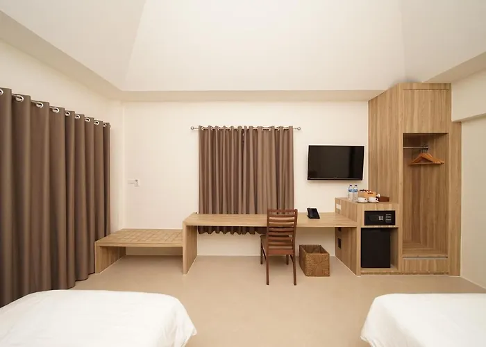 Aquavana Haad Rin Resort