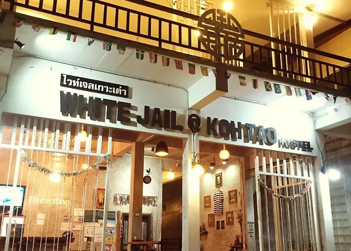 White Jail At Koh Tao Hostel