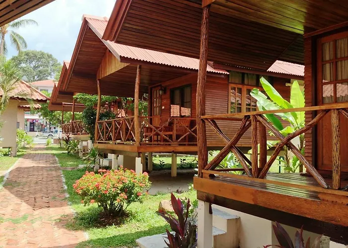 Dome Lay Beach Resort