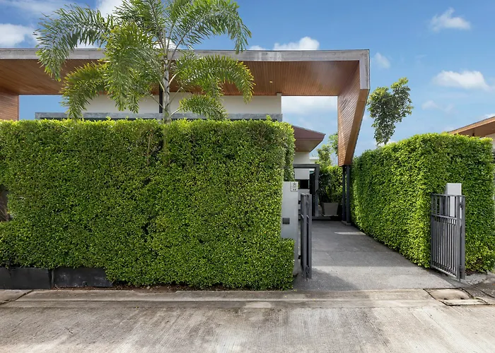 The 8 Pool Villa