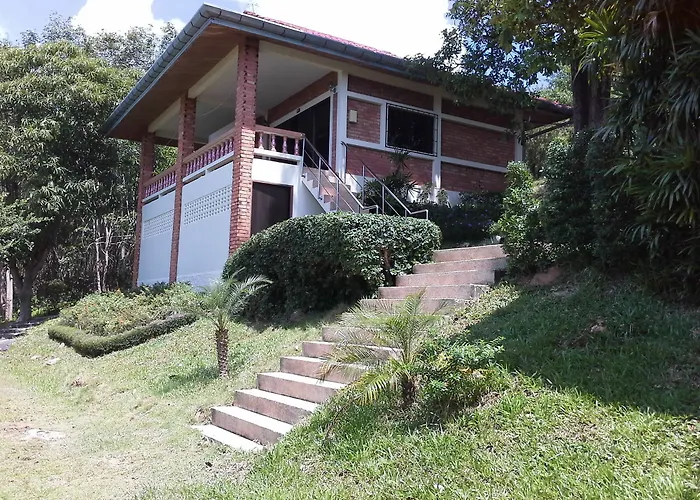 Freedom Estate Sea View Apartments