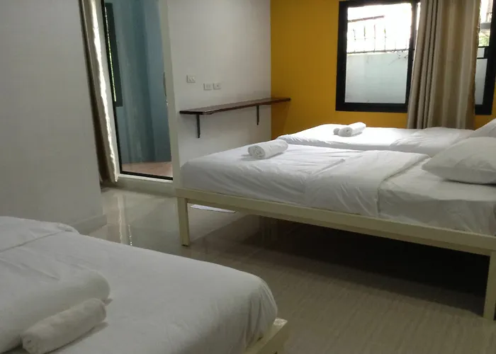 Bc Guesthouse Si Phraya