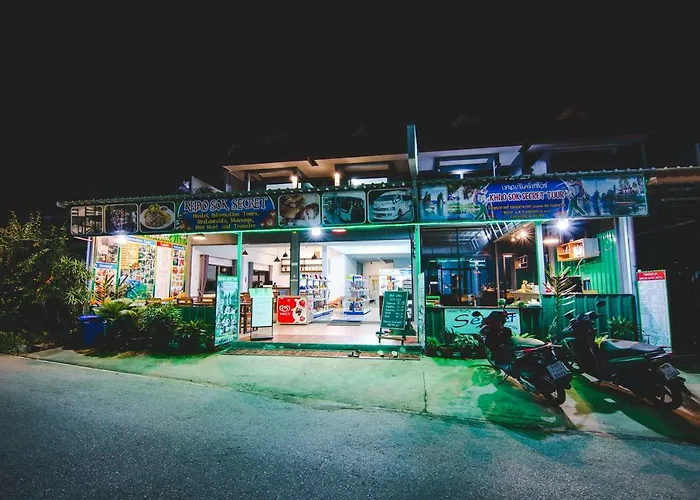 Khaosok Secret Hostel