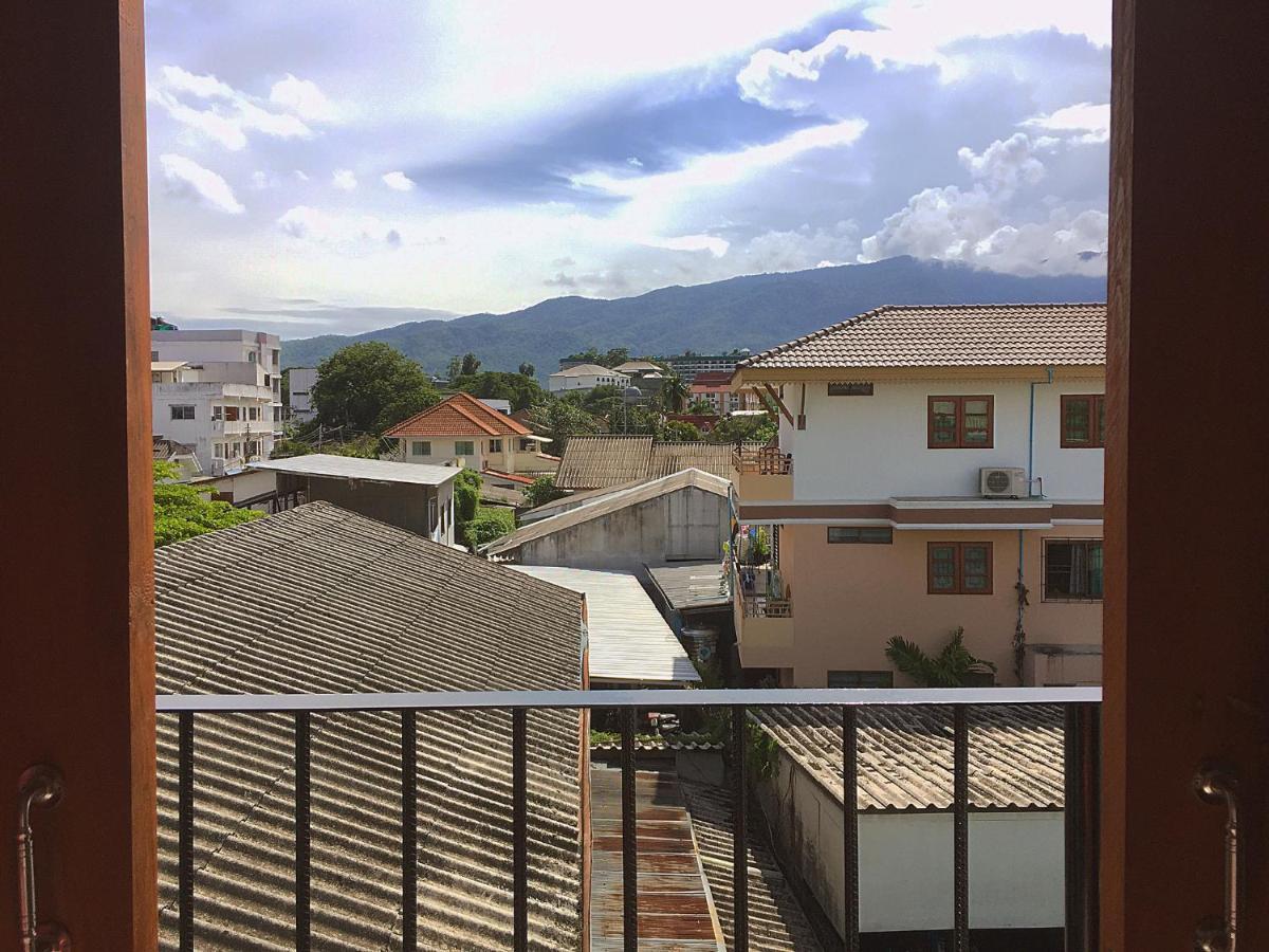 Acomodação com café da manhã  Chor Chang House 2*