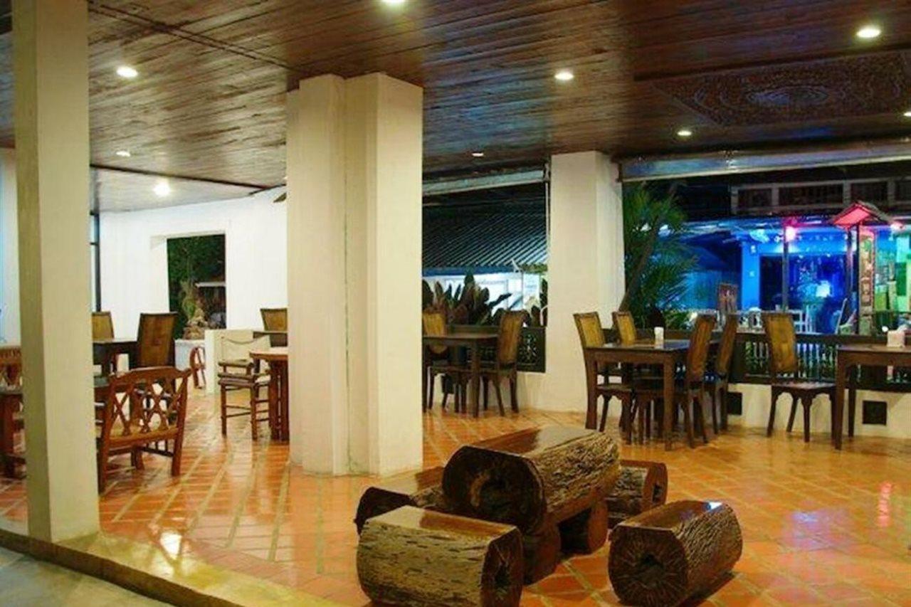 Holiday Park Hotel 3*
