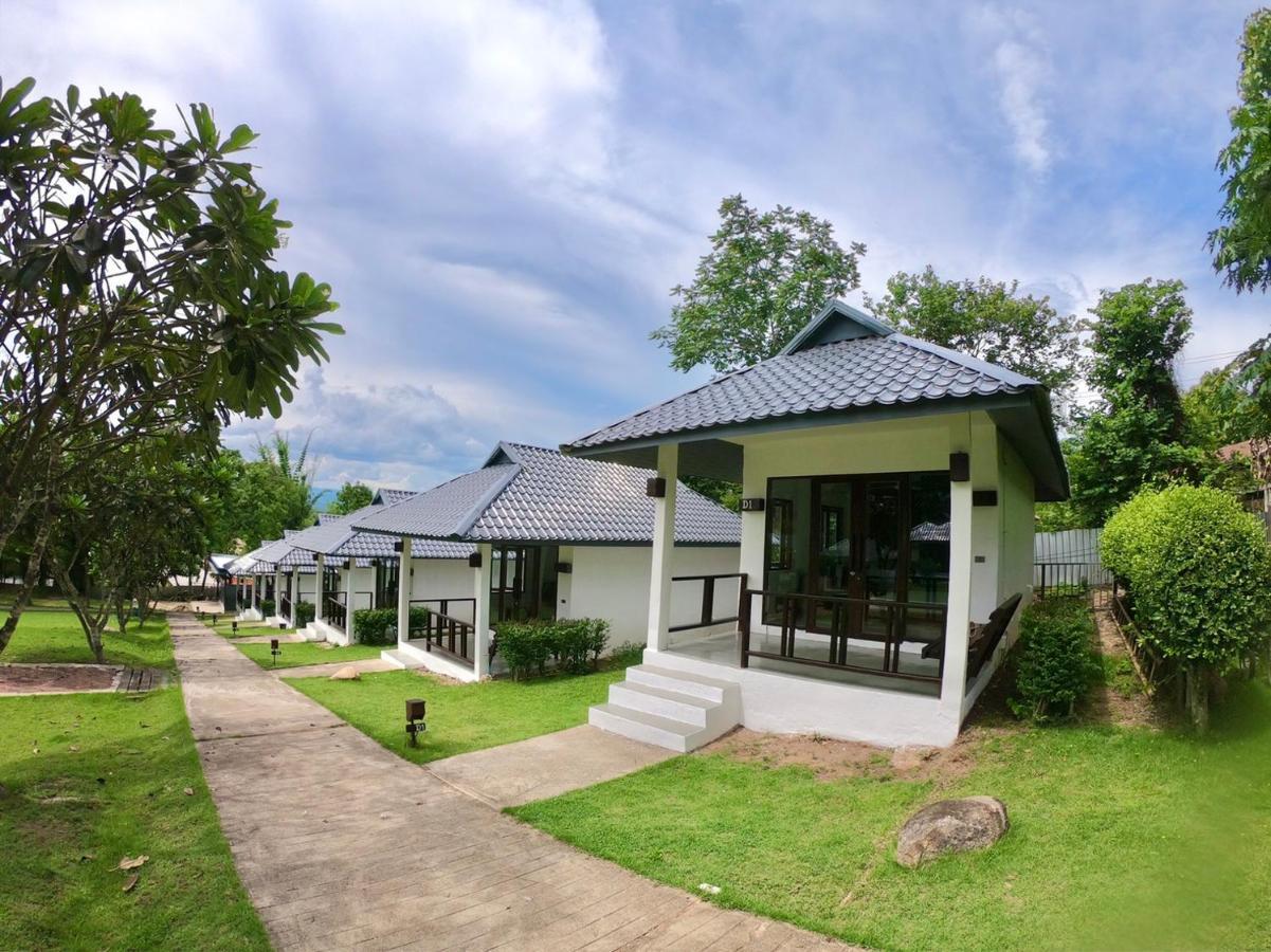 Diamond Village Inn