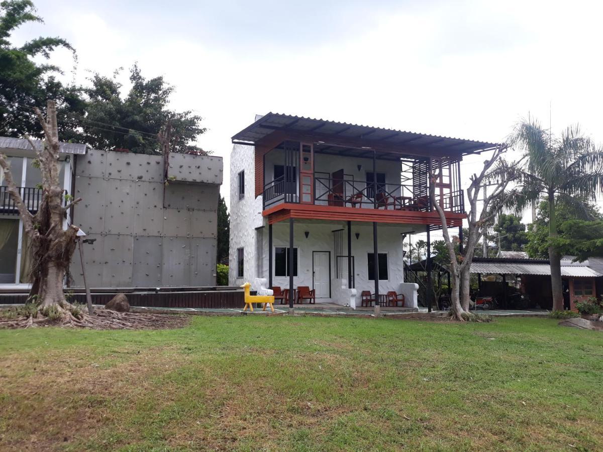 ปอ อา ยอ Hostel *