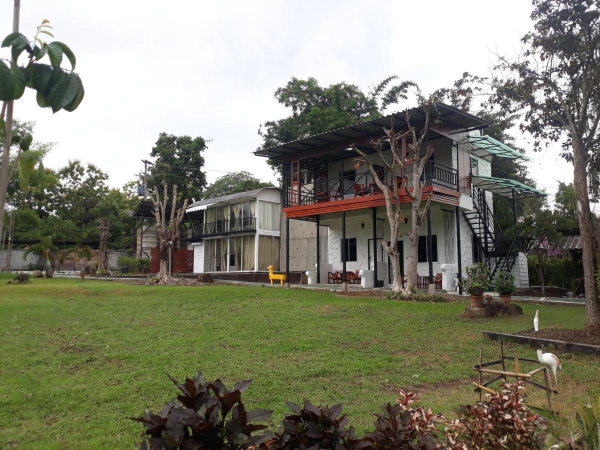 ปอ อา ยอ Hostel *