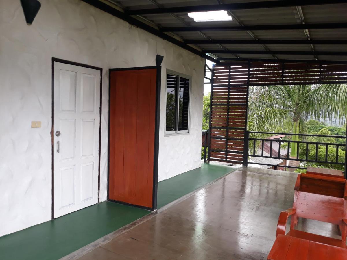 ปอ อา ยอ Hostel Pai