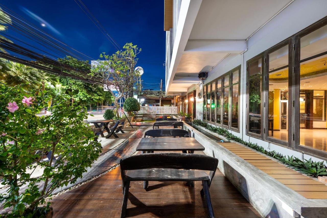 The Twelve Hotel 3*