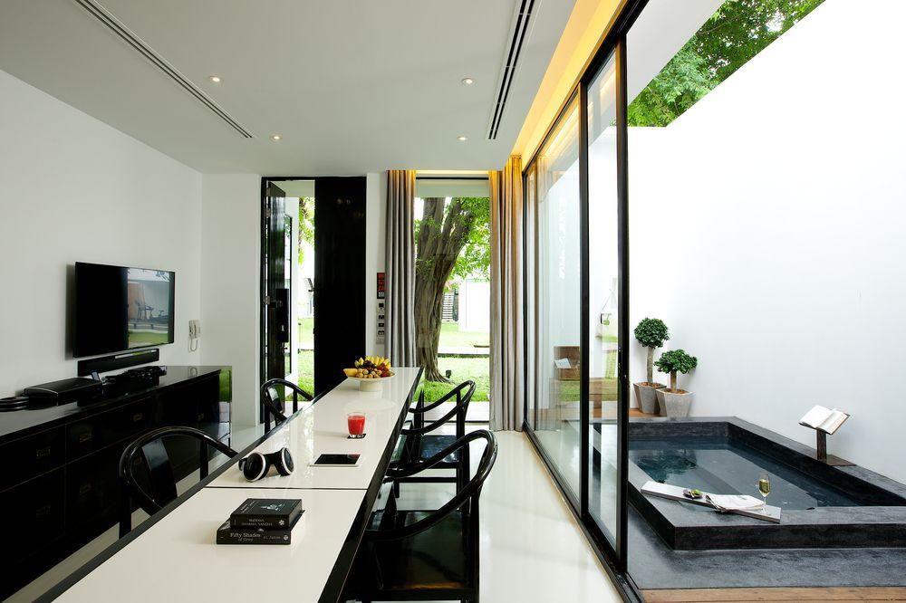 The Library 5*