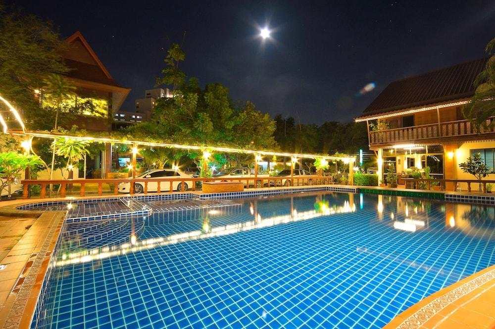 Avila Pattaya Resort 4*