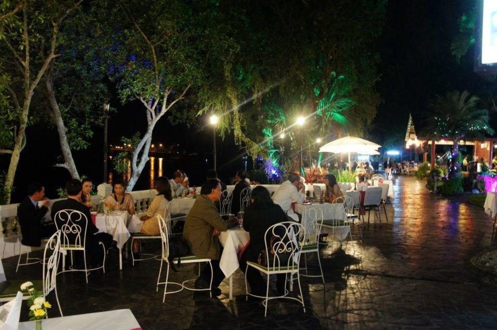Wiang Indra Riverside 4*