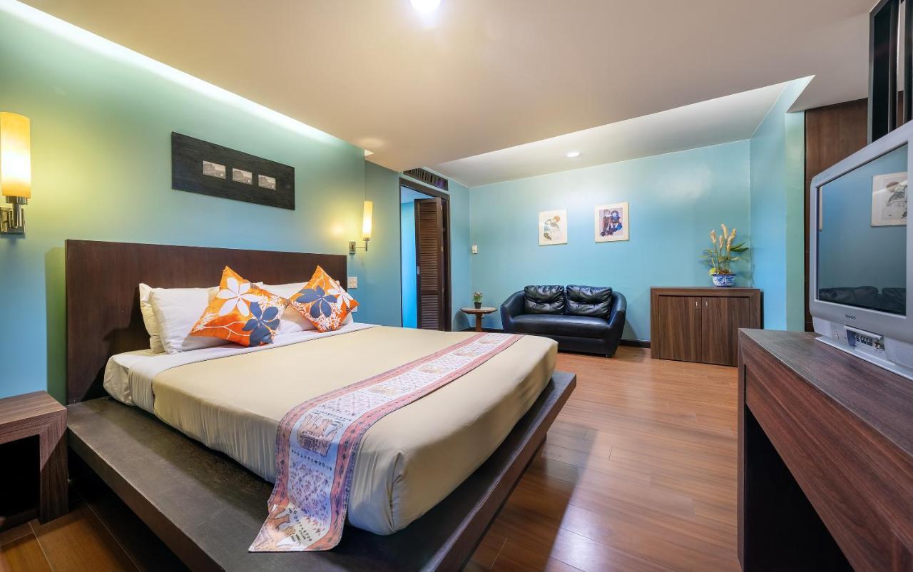 The Twelve Hotel