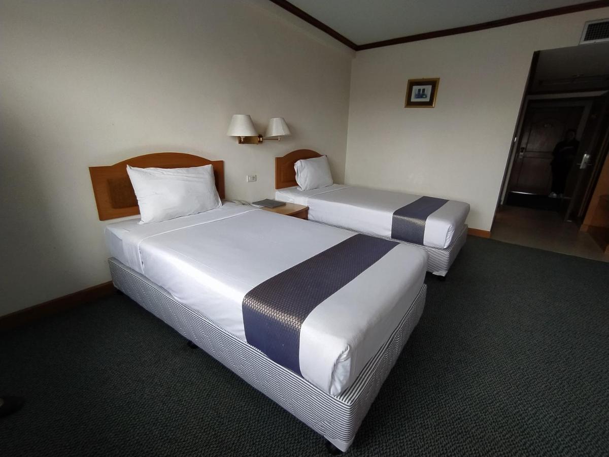 Sing Golden Place Hotel 3*