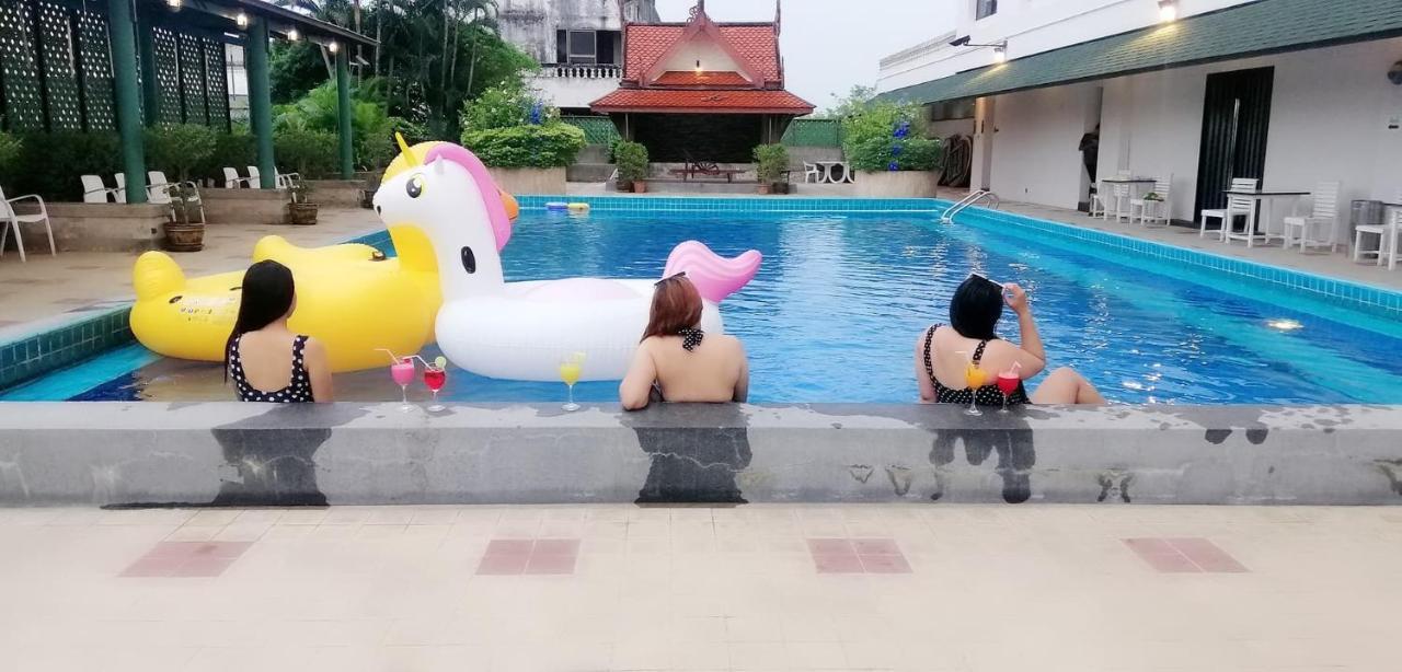 Bp Grand Tower Hotel