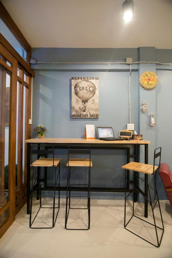 Suree House Hostel