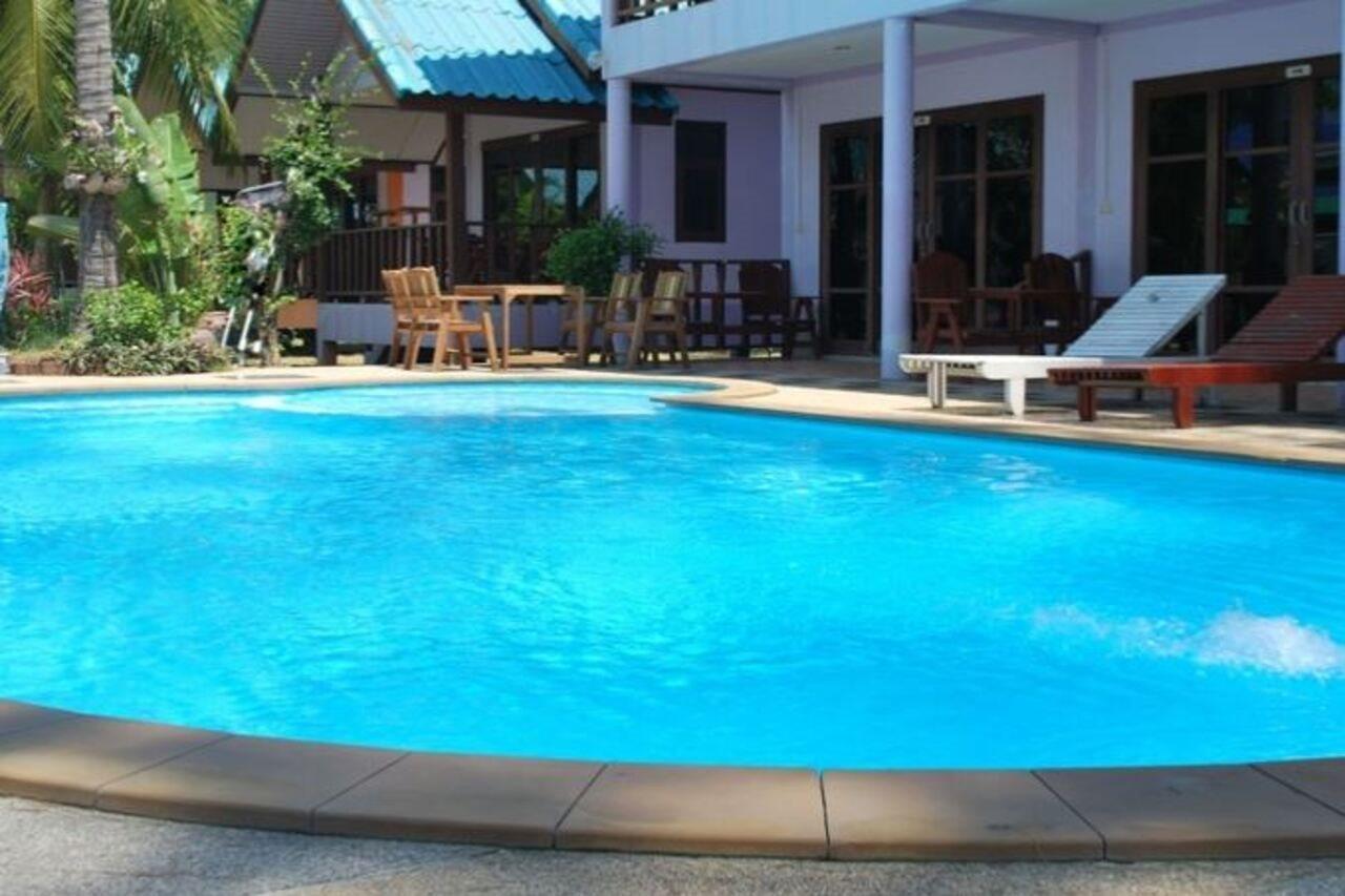 Resort Siraya Beachfront 3*