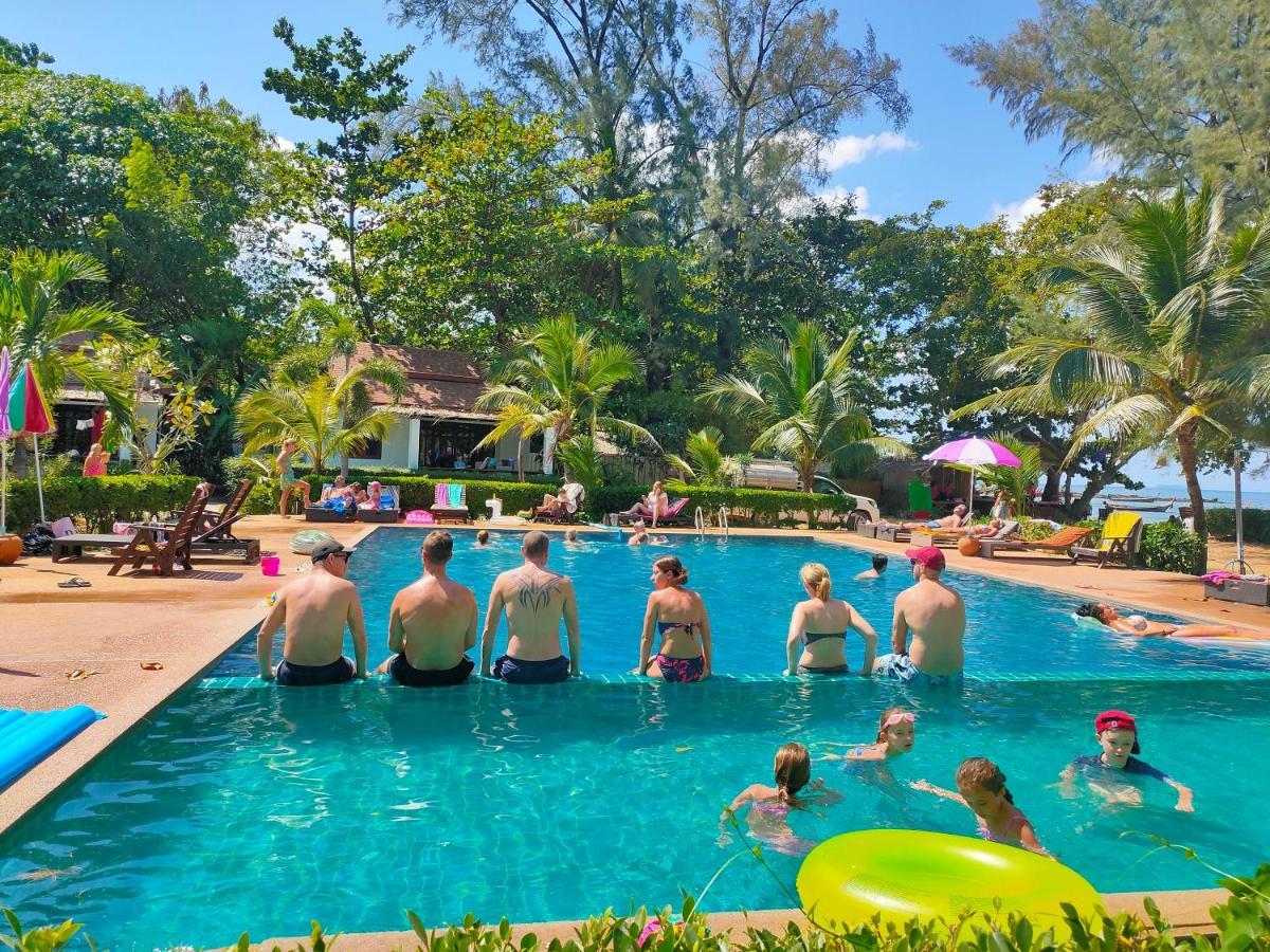 Resort Banana 3*