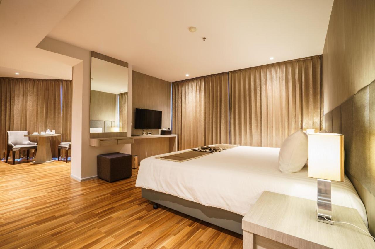 Hotel New Season Square Hat Yai