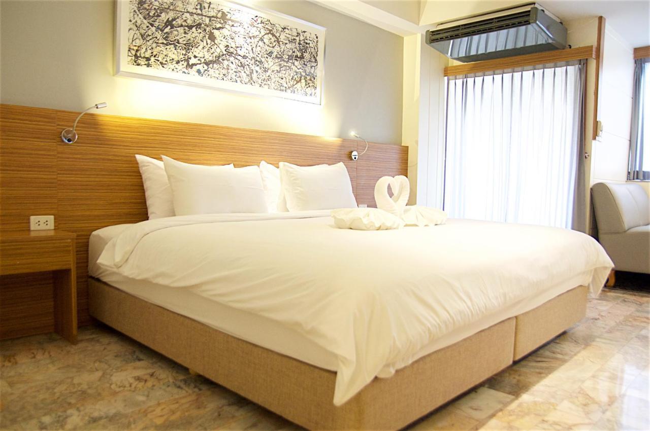 Hotel Jolly & Thapra 3*
