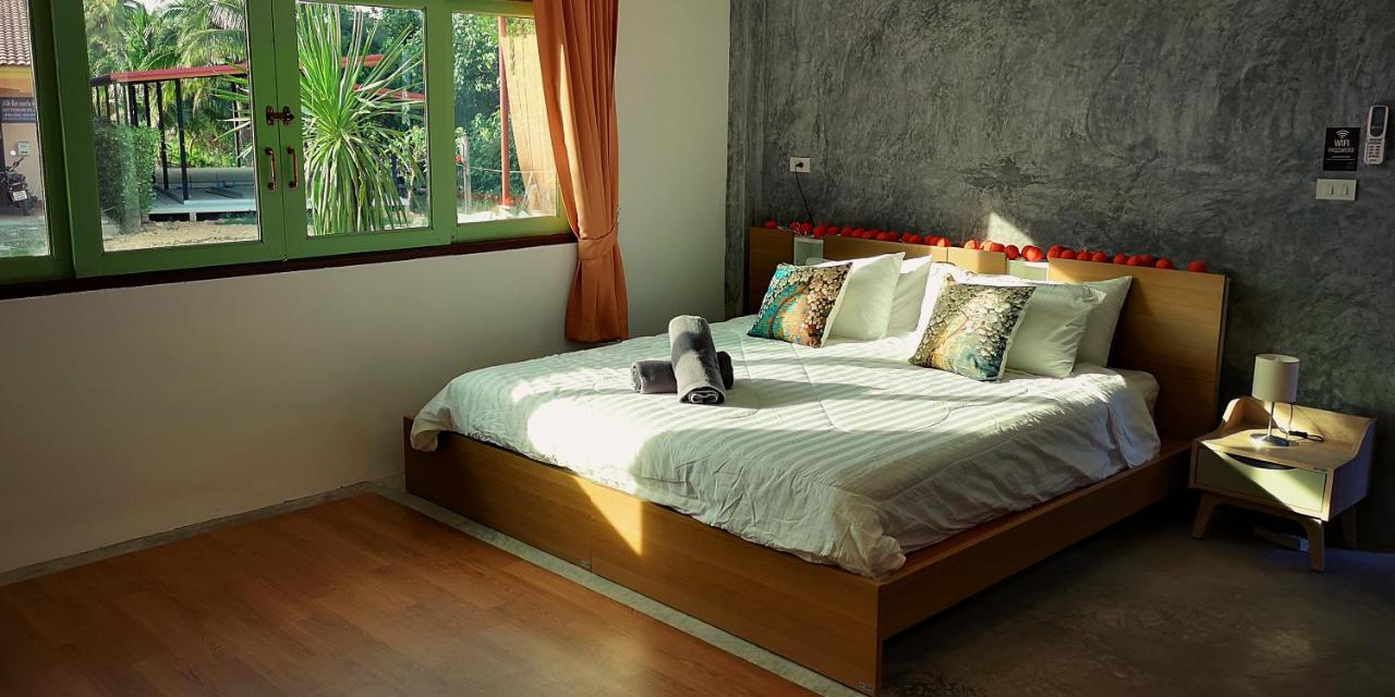 Tonmai Suites Guest house