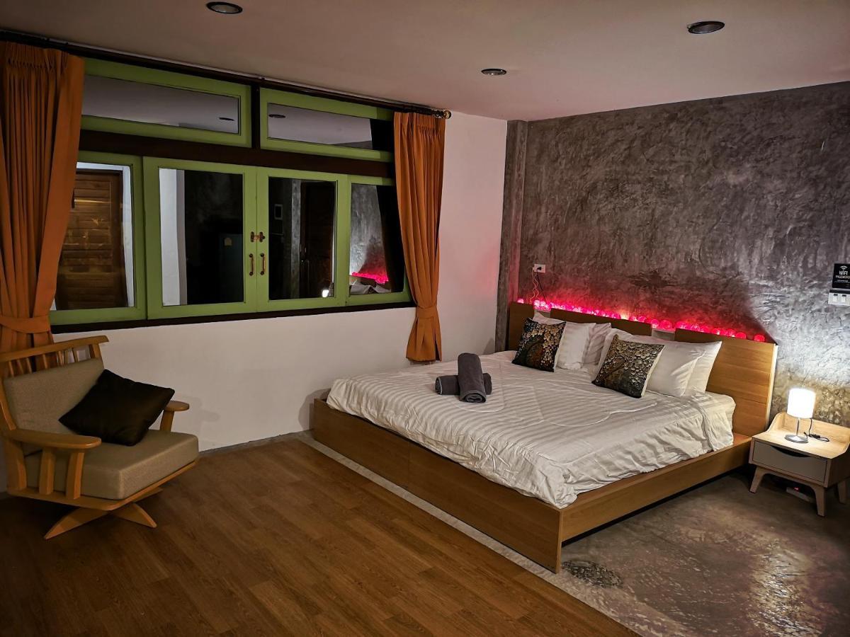 Tonmai Suites 2* Koh Lanta