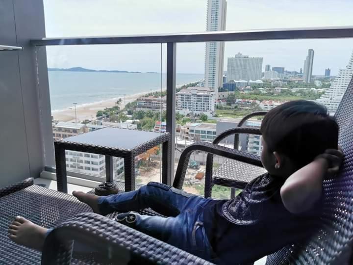 Kuno - 2br, Beachfront * Praia de Jomtien