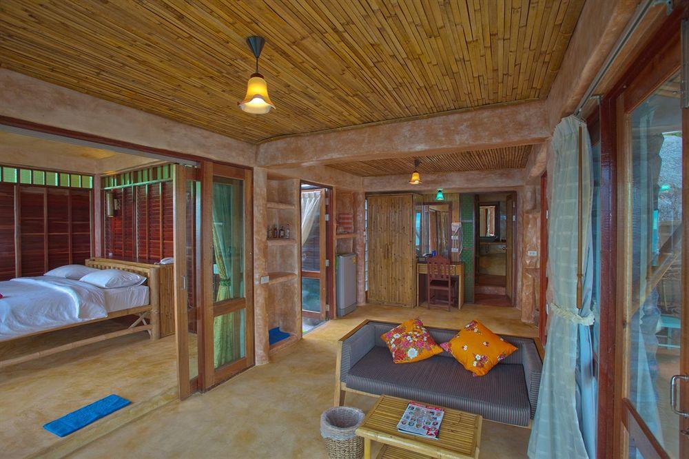 Bamboo Huts Resort 3*