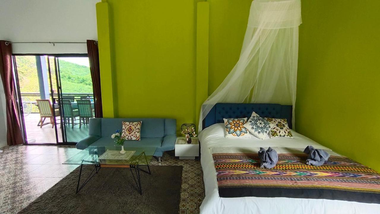 บ้านภูคำฟ้า ดอยปู่ไข่ Baan Phu Kham Fah Hotel